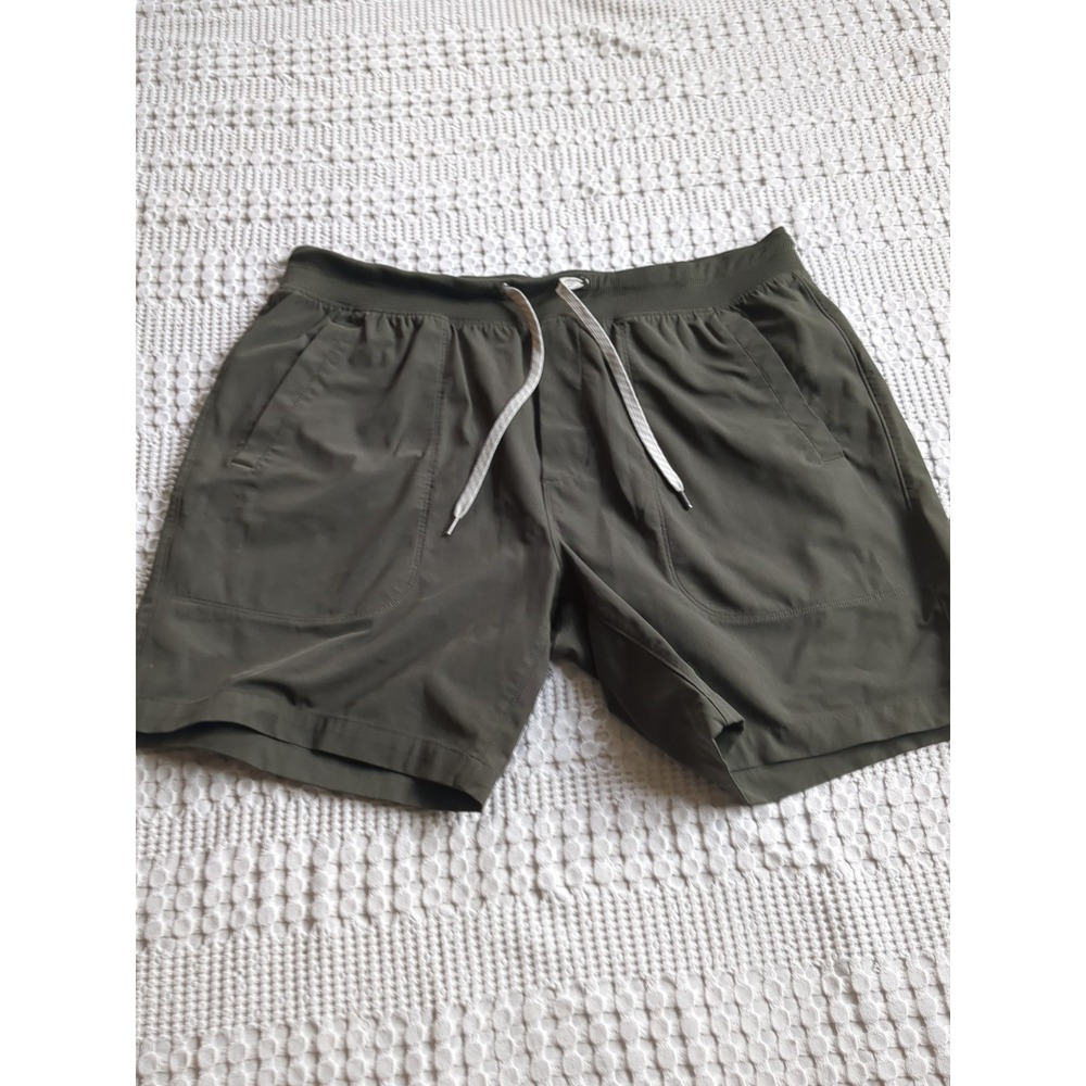 Vuori Meta Easy Shorts Size XXL Green Mens 8" Inseam Waist 36" V3011